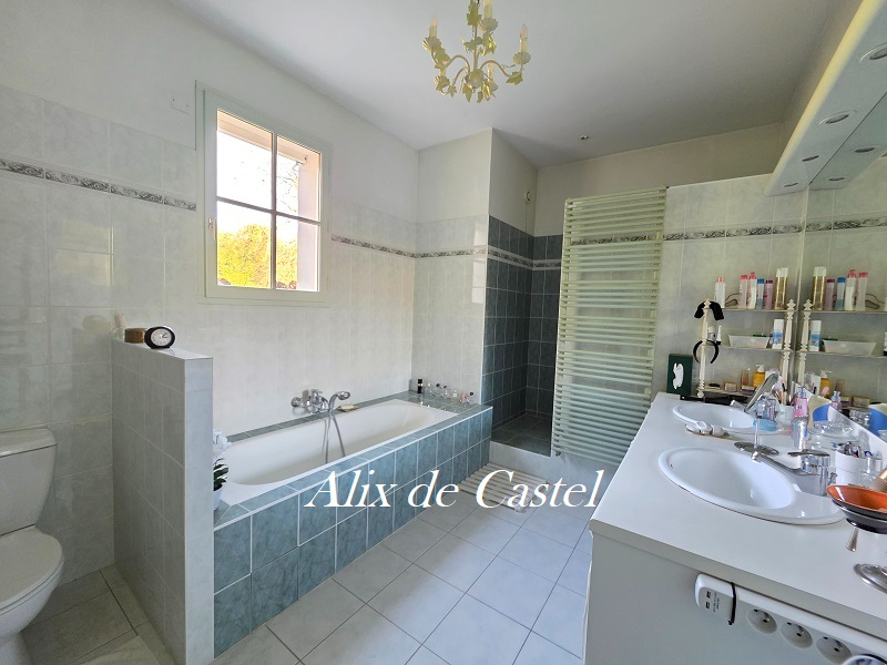 GUERANDE GUERANDE (44350) Maison 9 pièces 275 m2 10