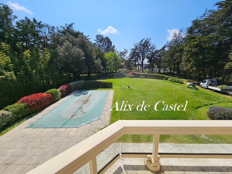 GUERANDE GUERANDE (44350) Maison 9 pièces 275 m2 16