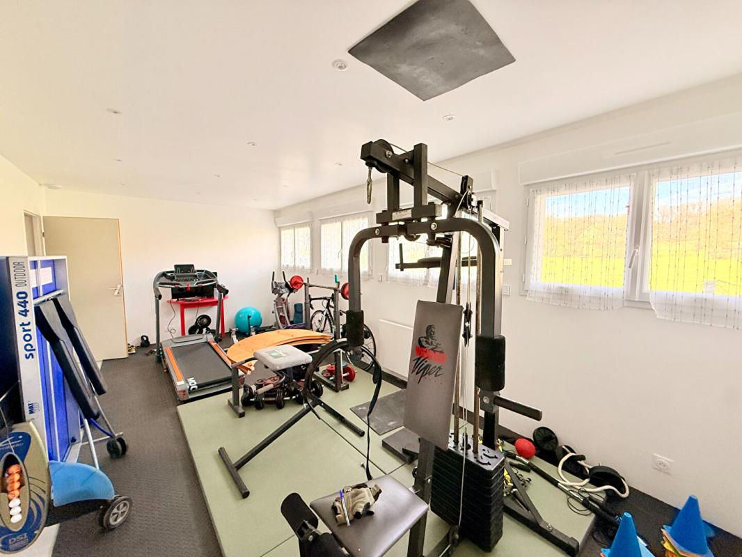 VILLECHETIVE A 20min de Sens, Maison de plain-pied de 2025, 9 pièces , 4 chambres , Exposition plein Sud, DPE A 12