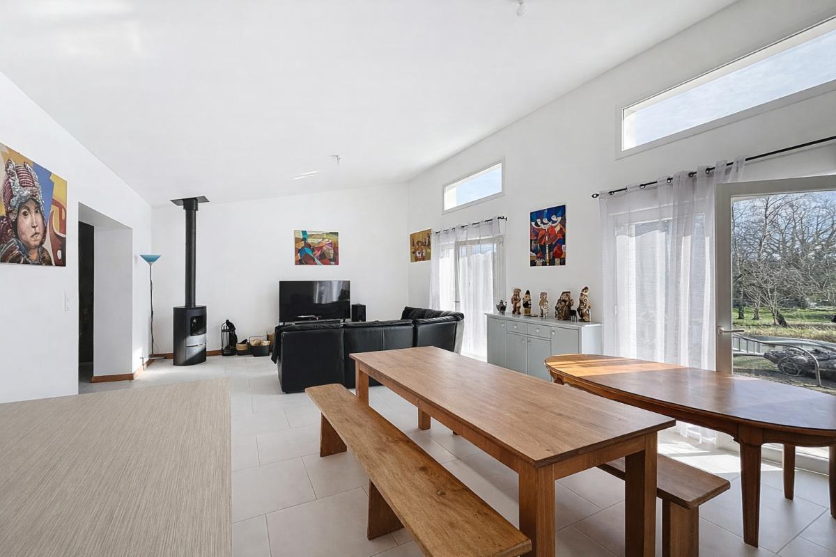 VILLECHETIVE A 20min de Sens, Maison de plain-pied de 2025, 9 pièces , 4 chambres , Exposition plein Sud, DPE A 5