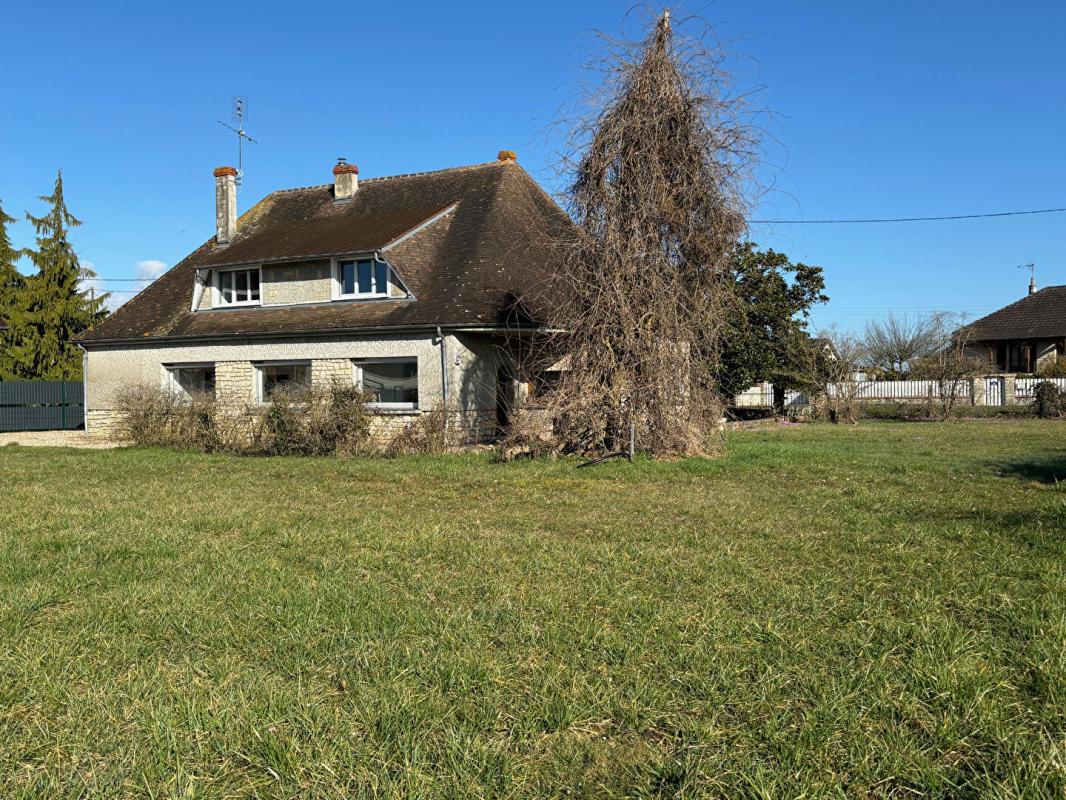POILLY-LEZ-GIEN Superbe maison rénovée en pierre de taille à Poilly-lez-Gien  8 pièces, 5 chambres 17
