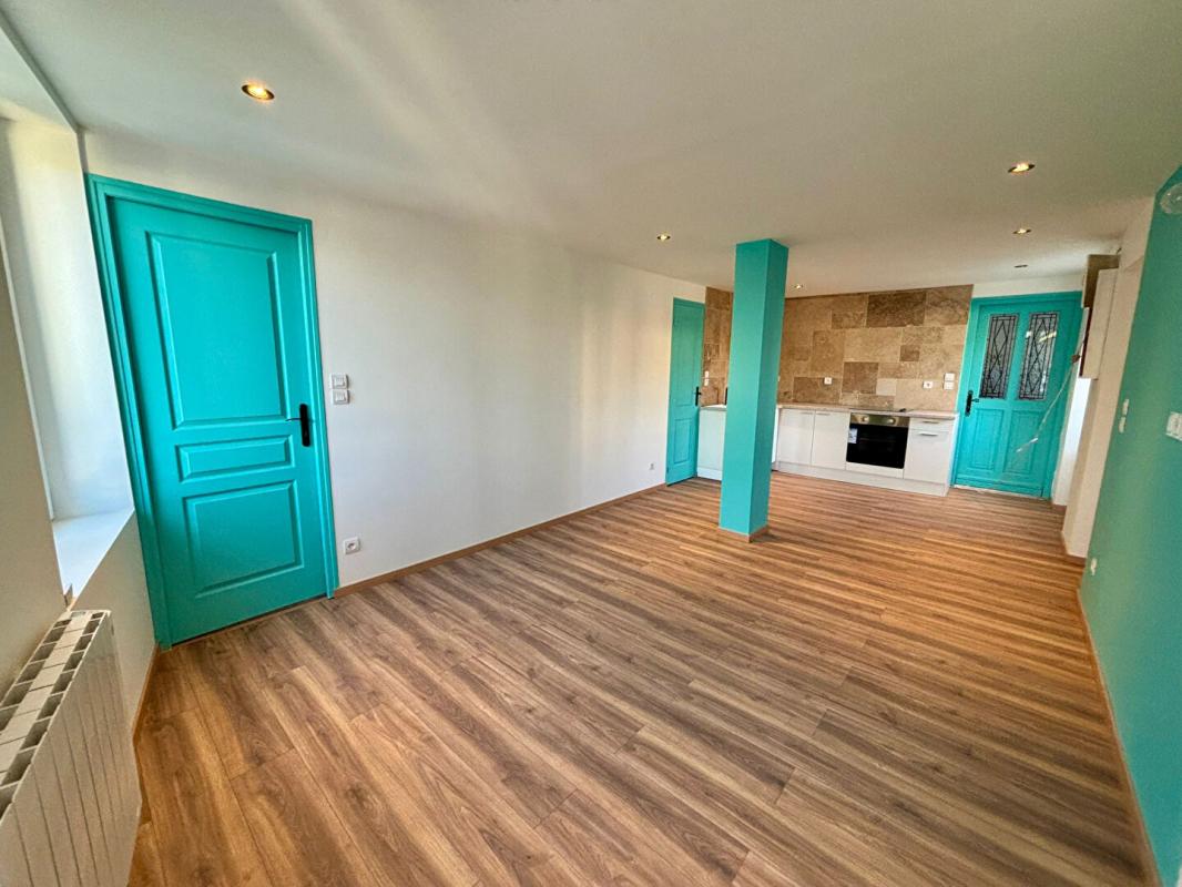 NEVERS Appartement rénové en plein coeur de Nevers 2 pièces 36.19 m2 1