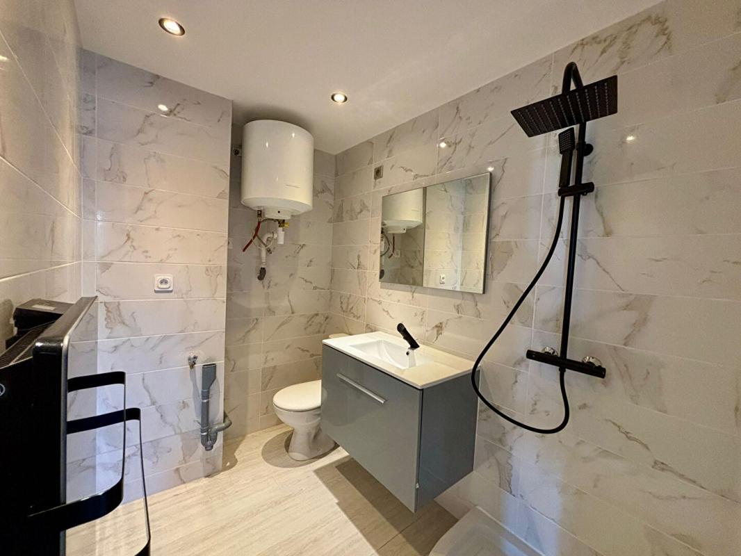 NEVERS Appartement rénové en plein coeur de Nevers 2 pièces 36.19 m2 4