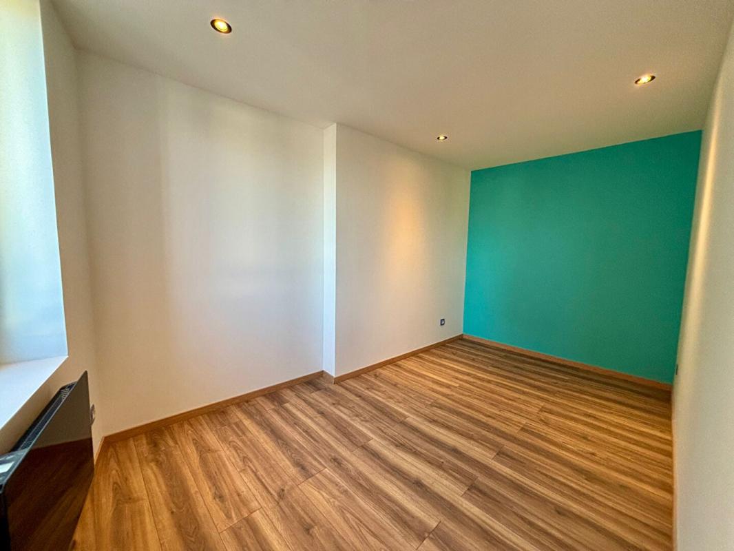 NEVERS Appartement rénové en plein coeur de Nevers 2 pièces 36.19 m2 5