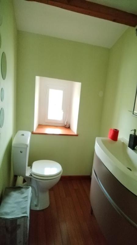 CORME-ROYAL Corme Royal maison de 5 pièces de 160 m2 avec dépendances 16