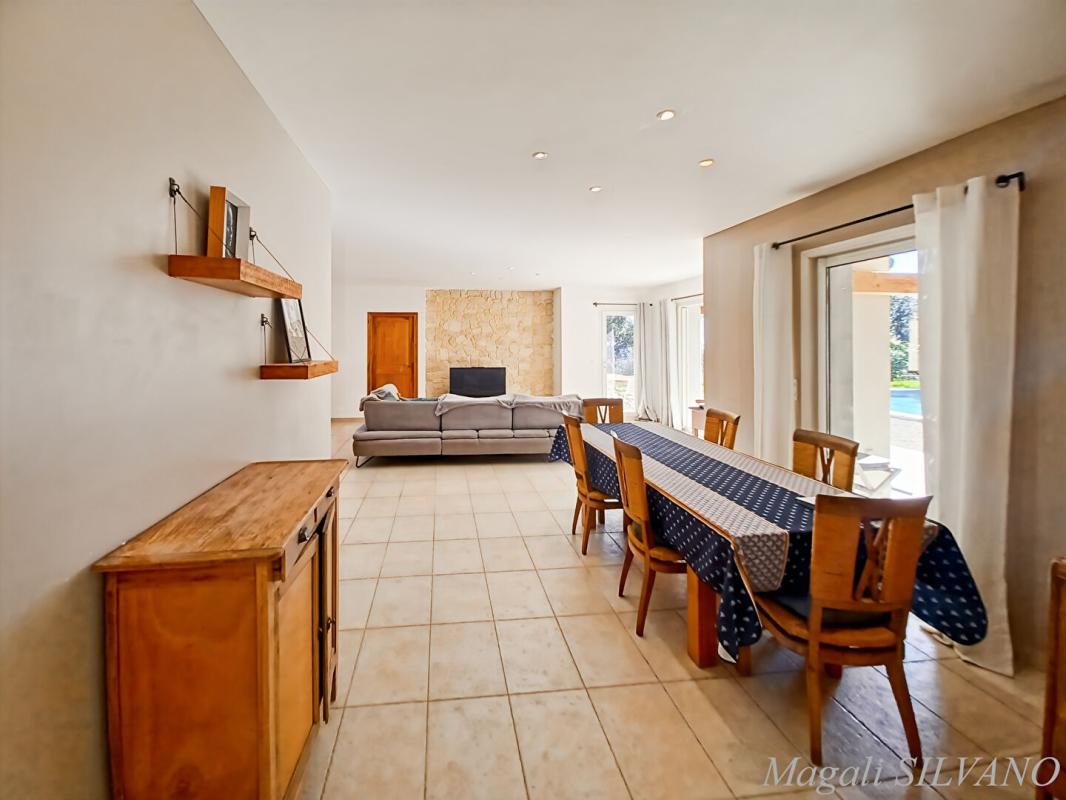 SPERACEDES Villa F5  de standing (2013) À pied du village de Spéracèdes 10