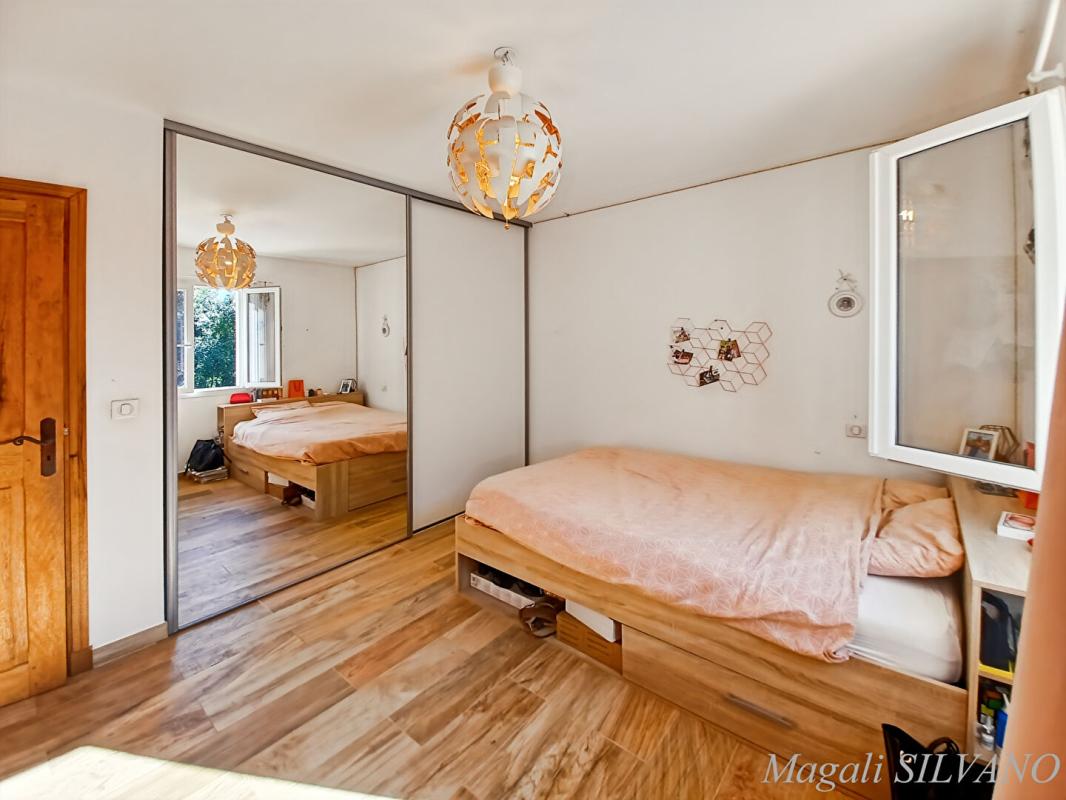 SPERACEDES Villa F5  de standing (2013) À pied du village de Spéracèdes 15