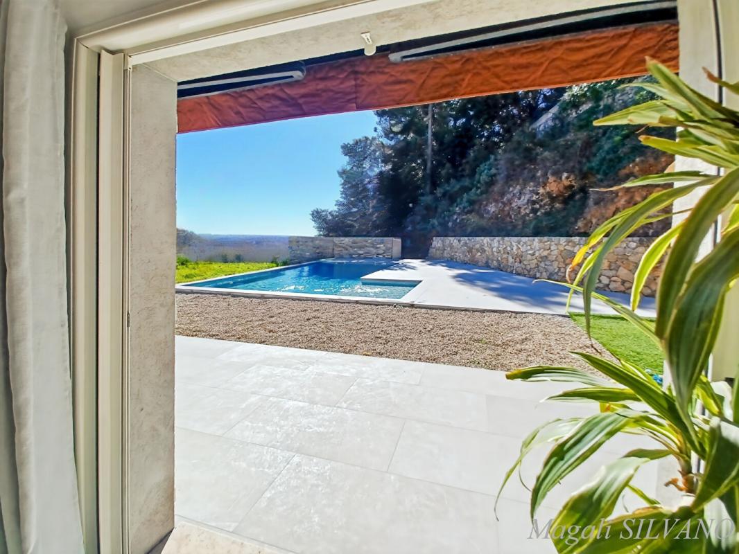 SPERACEDES Villa F5  de standing (2013) À pied du village de Spéracèdes 3