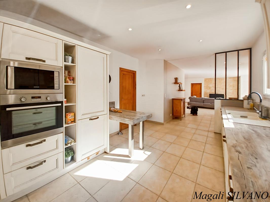 SPERACEDES Villa F5  de standing (2013) À pied du village de Spéracèdes 8