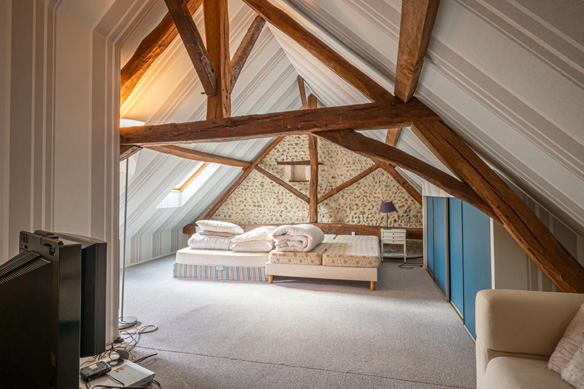 JUPILLES Maison Jupilles 6 pièce(s) 117 m2 - 2 chambres ++ - Piscine 10