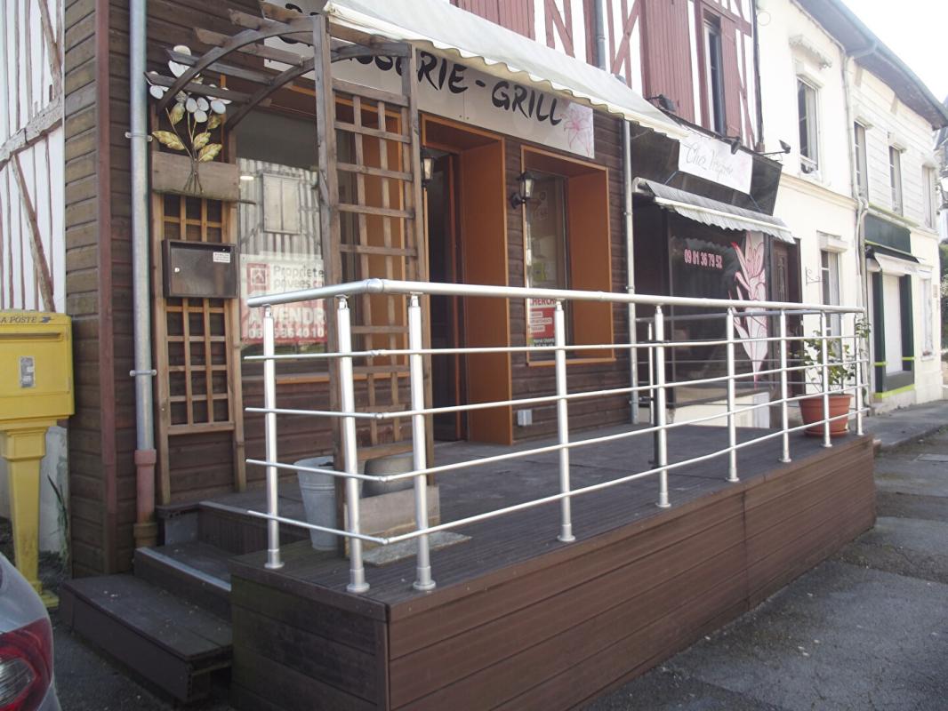 CHAVANGES Immeuble fond de commerce 10