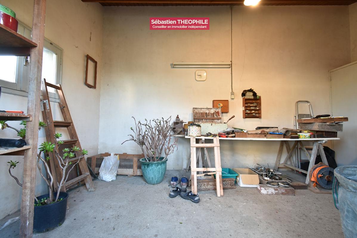 CHALLANS Maison Challans 4 pièce(s), parcelle 1361m2, dépendances 17