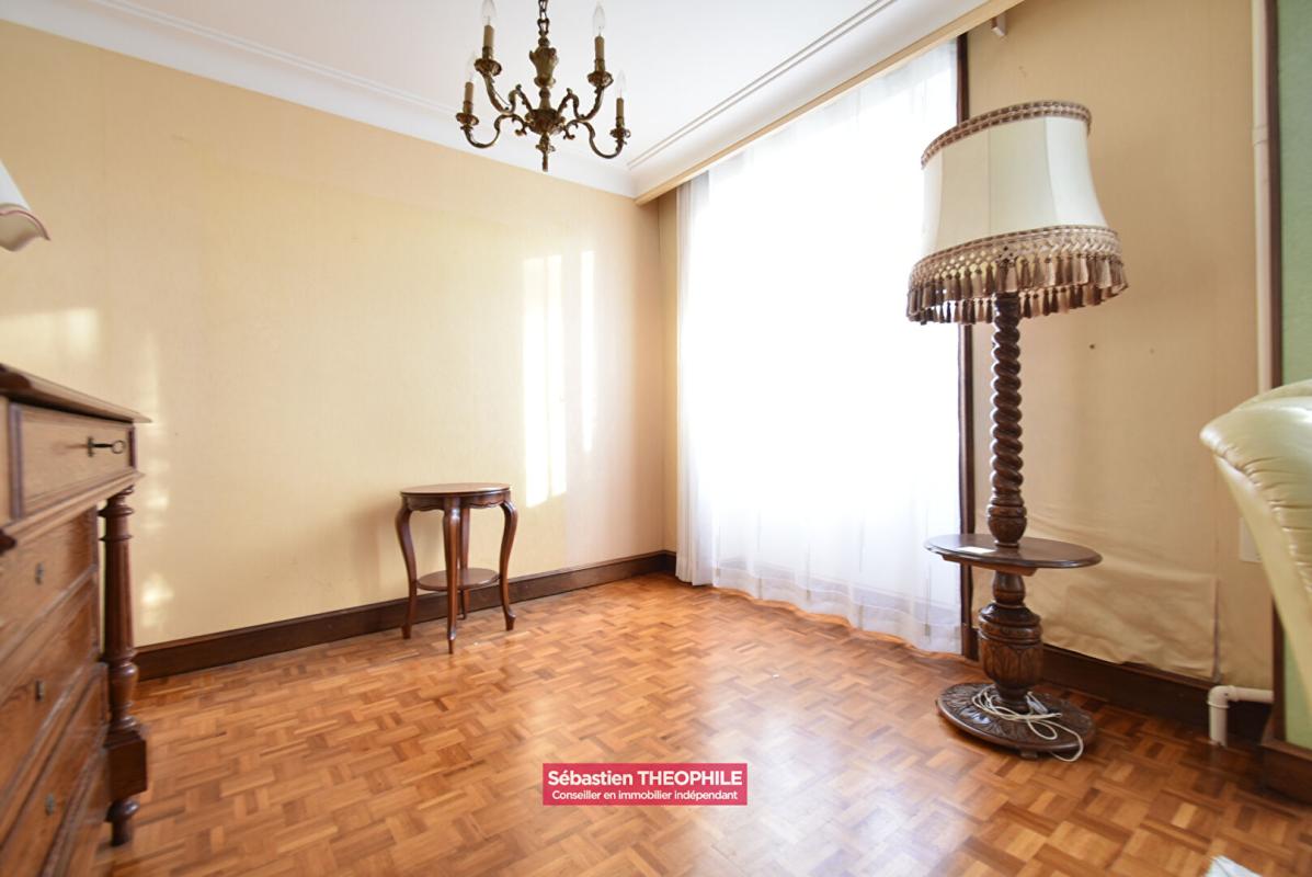 CHALLANS Maison Challans 4 pièce(s), parcelle 1361m2, dépendances 6