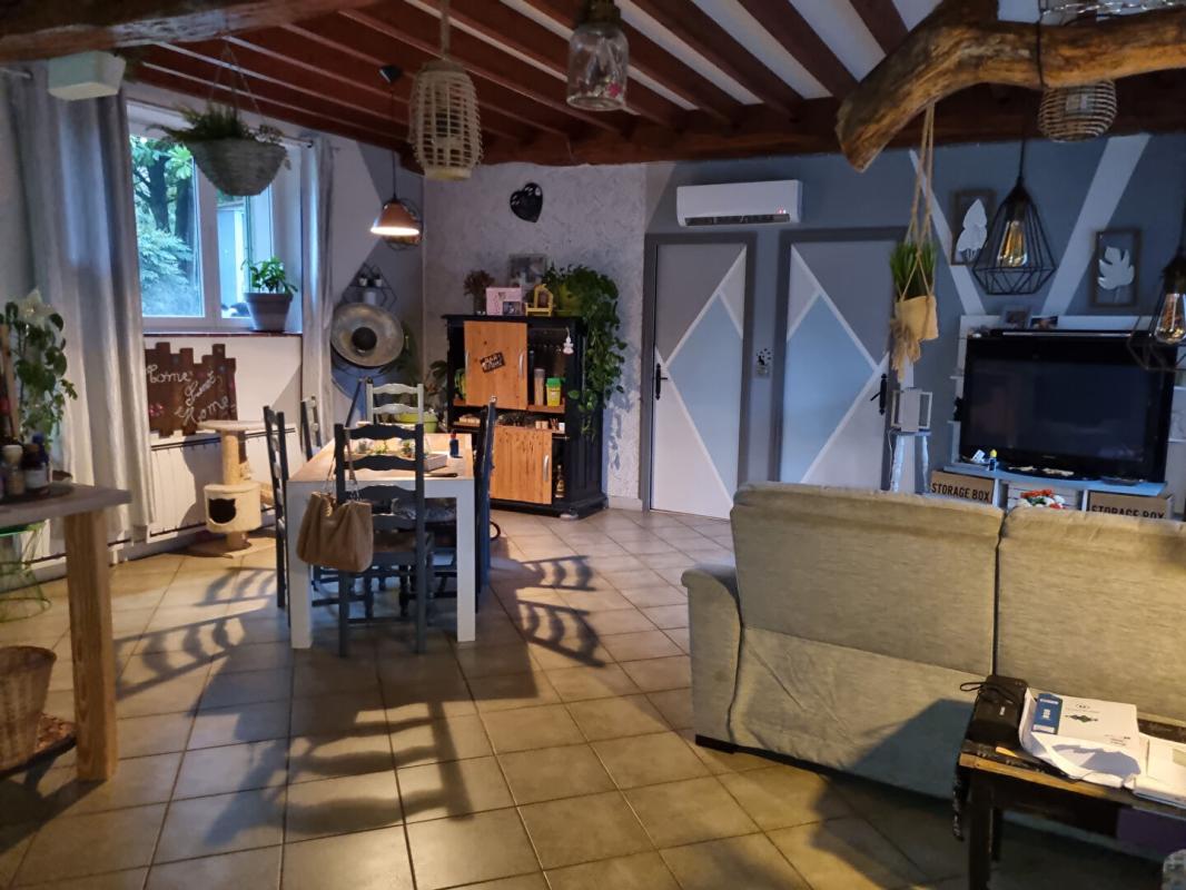 LES BORDES LONGERE avec cuisine équipée, 3 chambres 4