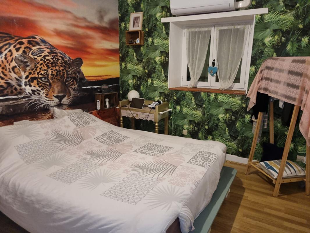 LES BORDES LONGERE avec cuisine équipée, 3 chambres 8