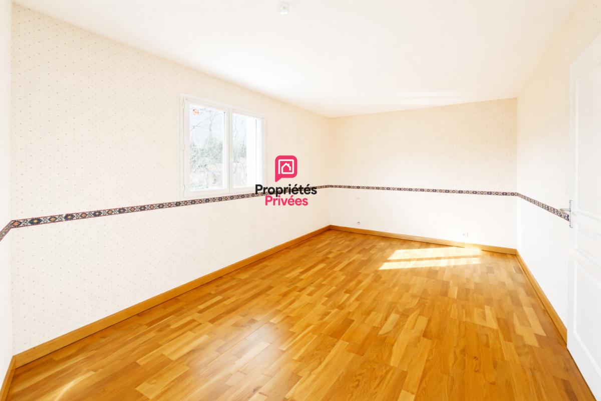 BAZAS Grande maison familiale lumineuse avec jardin arboré et double garage 14