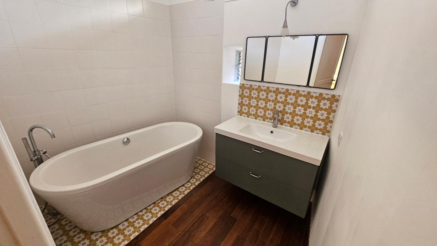 MILLEMONT Millemont / Maison de ville rénovée 140 m2 / 5 chambres 13