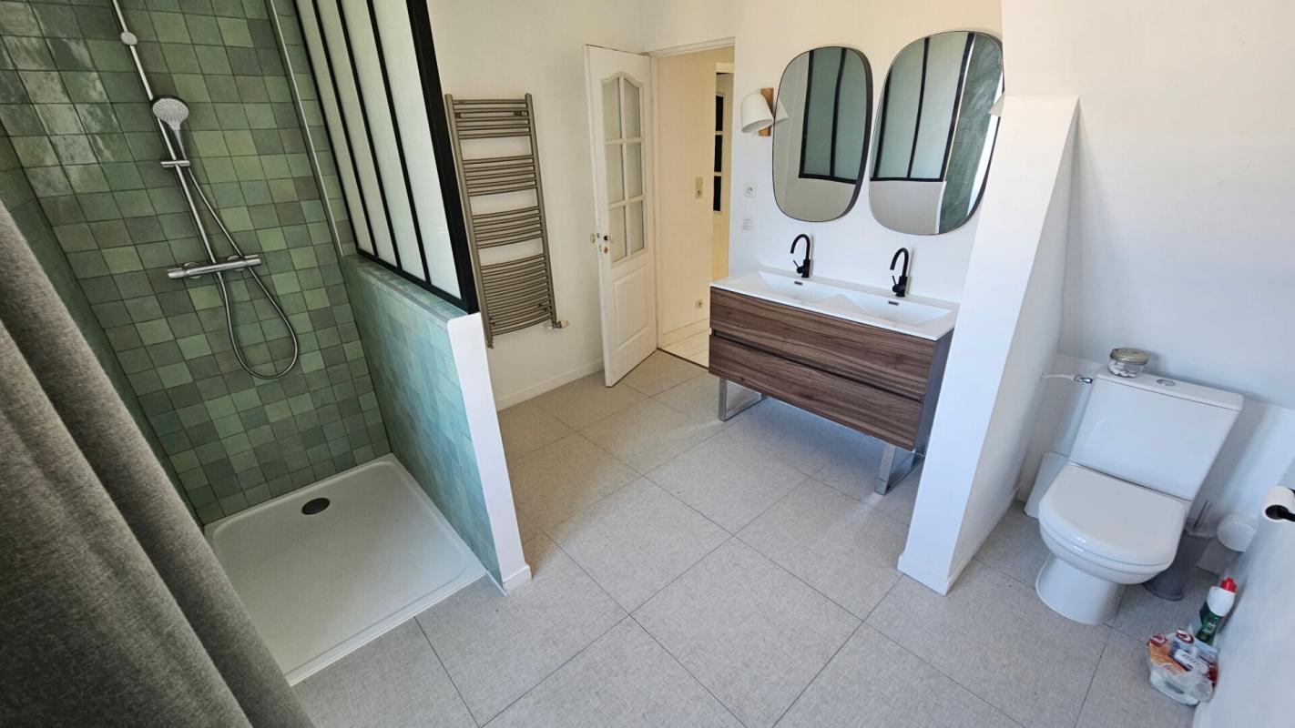 MILLEMONT Millemont / Maison de ville rénovée 140 m2 / 5 chambres 16