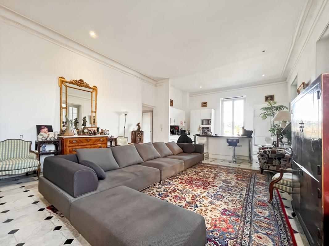 NICE PALAIS HERMITAGE - CIMIEZ - Appartement 3 pièces - Dernier etage 5
