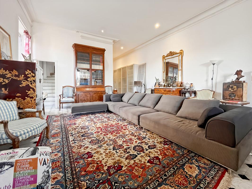 NICE PALAIS HERMITAGE - CIMIEZ - Appartement 3 pièces - Dernier etage 8