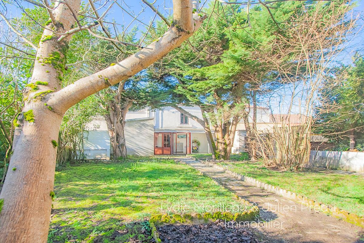 REZE Maison Rezé (4 pièces) 76 m² 1