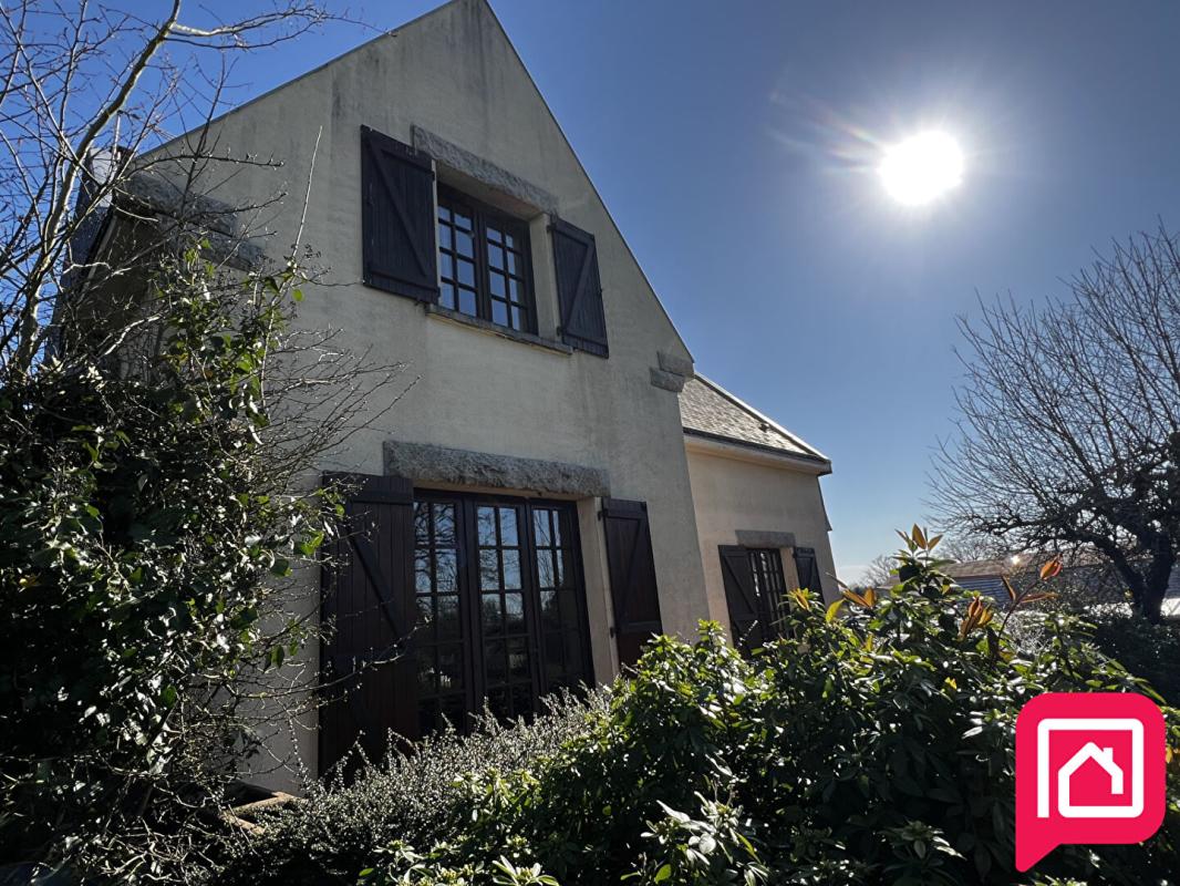 PLESSE Maison Bourg de Plessé 17