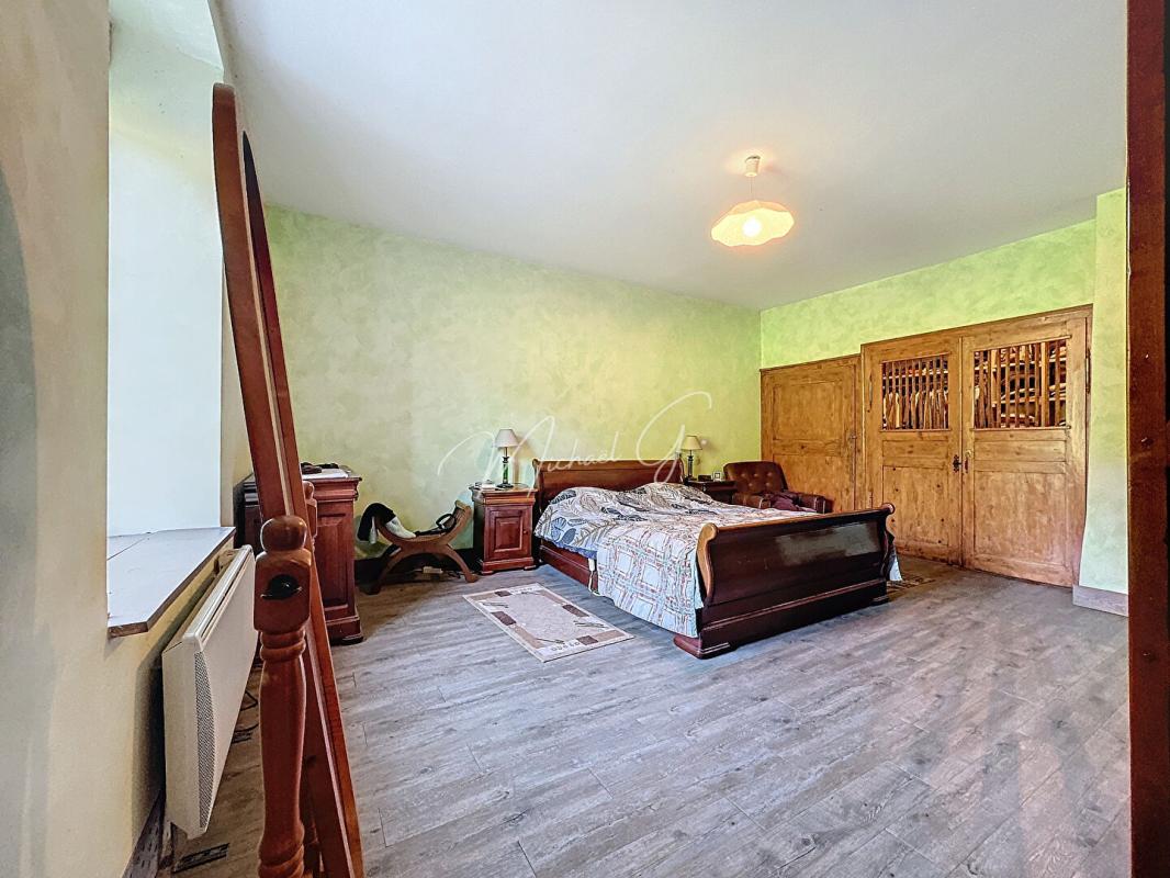 VAUBEXY Grande Maison Familiale avec Dépendances et terrain de 1,40 ha 10