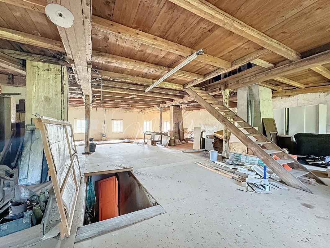 VAUBEXY Grande Maison Familiale avec Dépendances et terrain de 1,40 ha 14