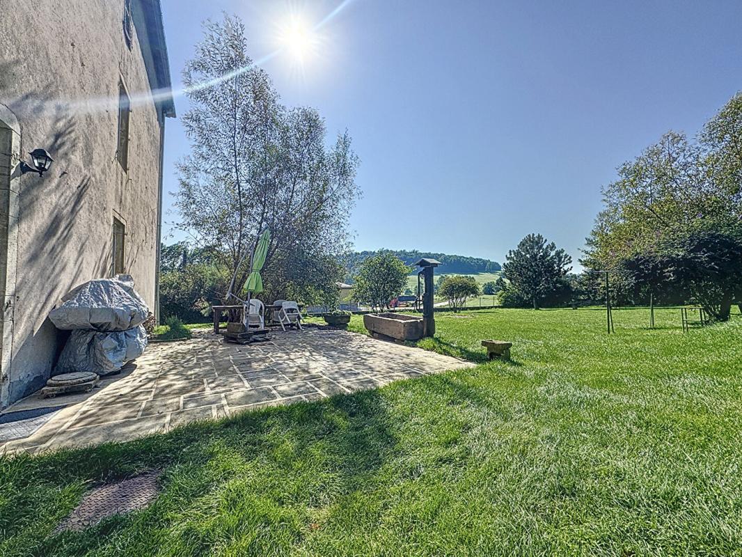 VAUBEXY Grande Maison Familiale avec Dépendances et terrain de 1,40 ha 17