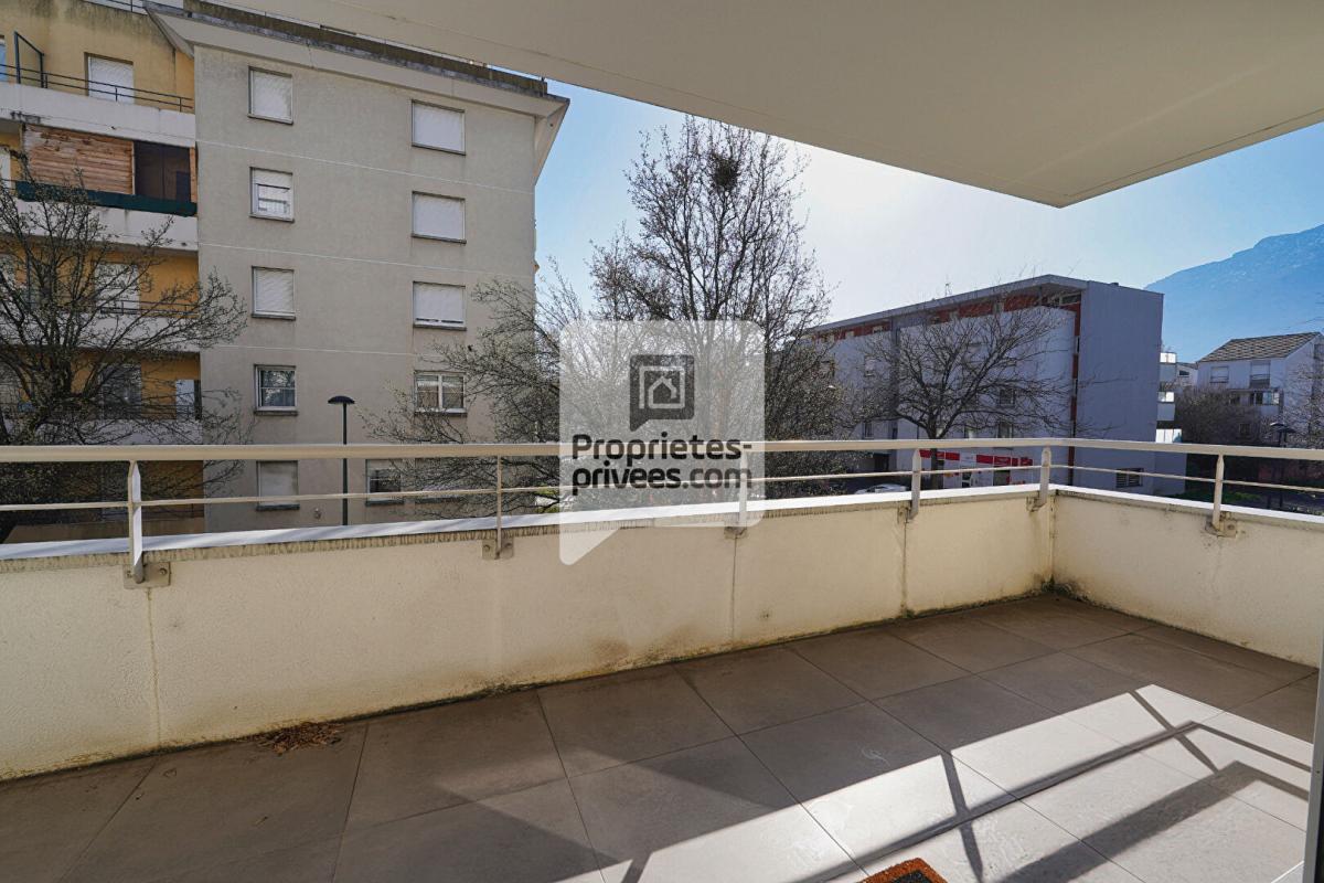 GRENOBLE GRENOBLE VIGNY-MUSSET Grand T2 de 58m2 + Balcon 7