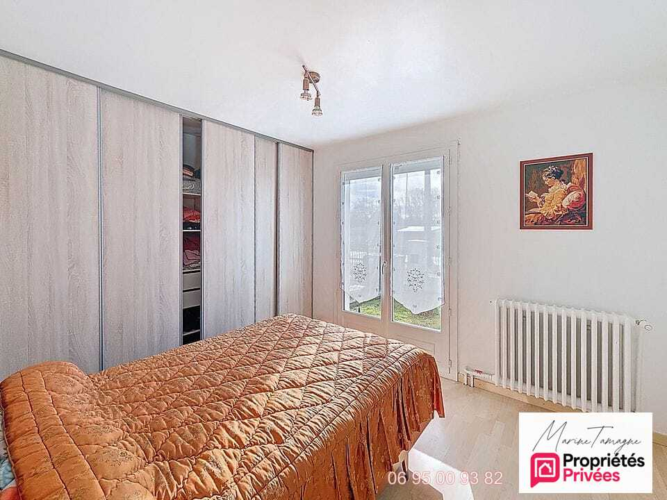 CHEVRIERES Chevrières - Plain-pied 3 chambres avec joli jardin . Proche gare et A1 11