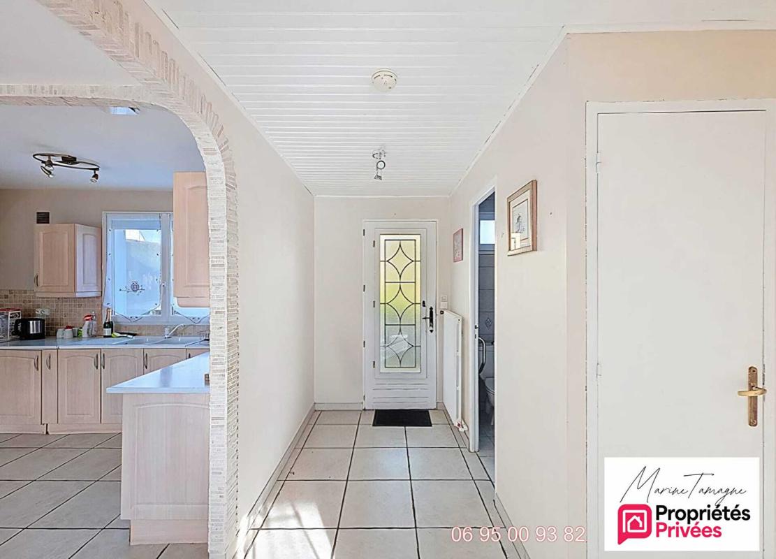 CHEVRIERES Chevrières - Plain-pied 3 chambres avec joli jardin . Proche gare et A1 13