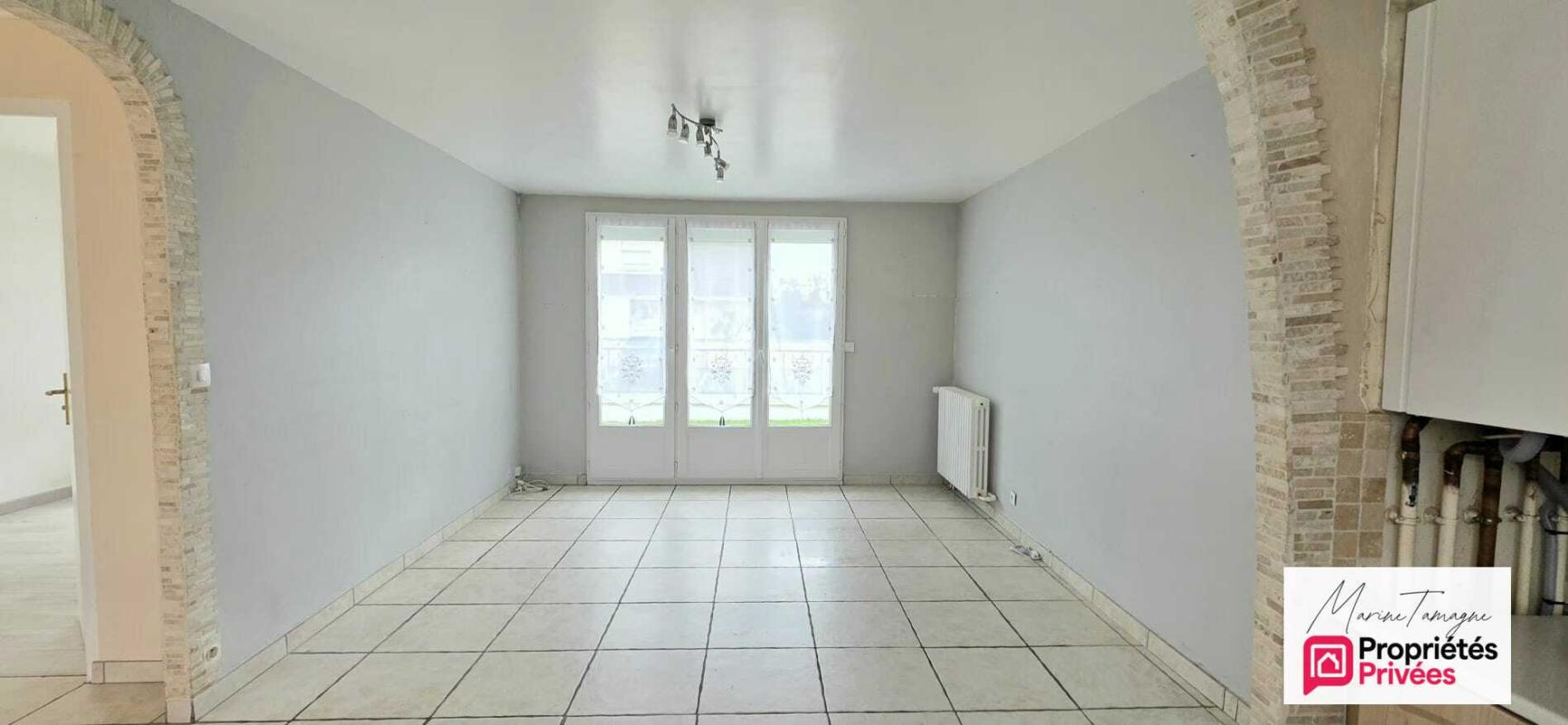 CHEVRIERES Chevrières - Plain-pied 3 chambres avec joli jardin . Proche gare et A1 7