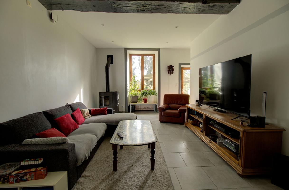 LA CHAPELLE-BATON Maison La Chapelle Baton 6 pièce(s) 135 m2 4