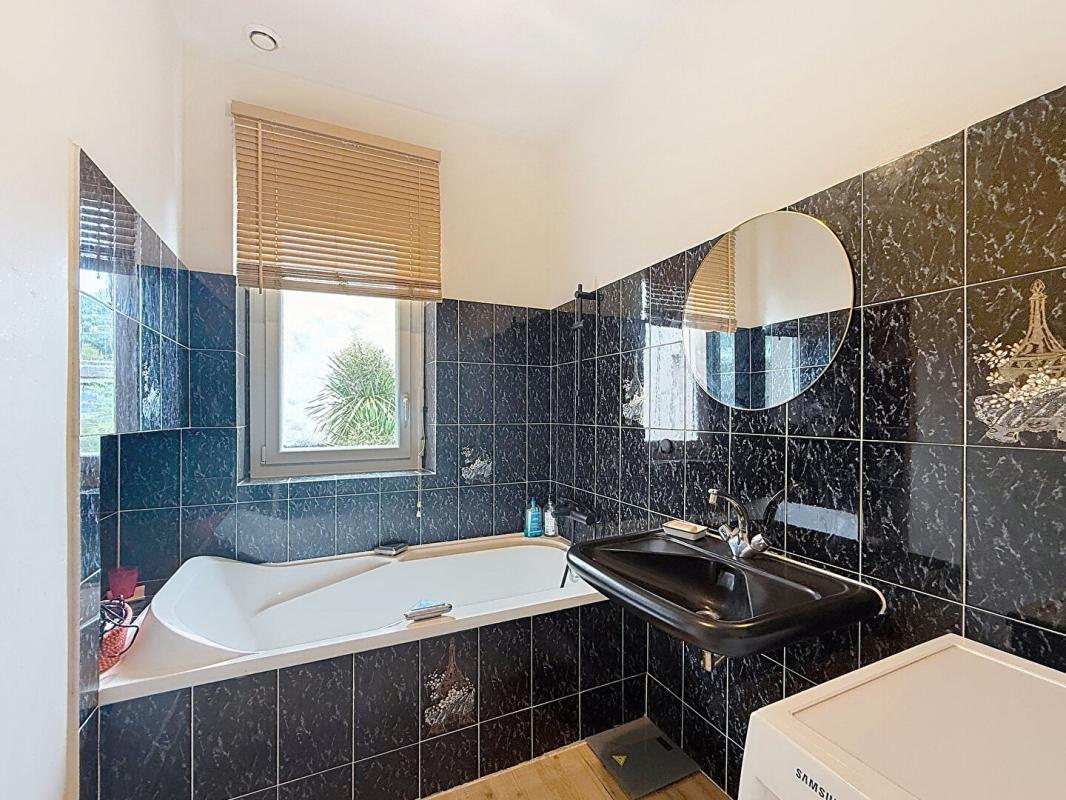 AURAY AURAY CENTRE Superbe appartement T4, 2 chambres, de 123,82 m² 16