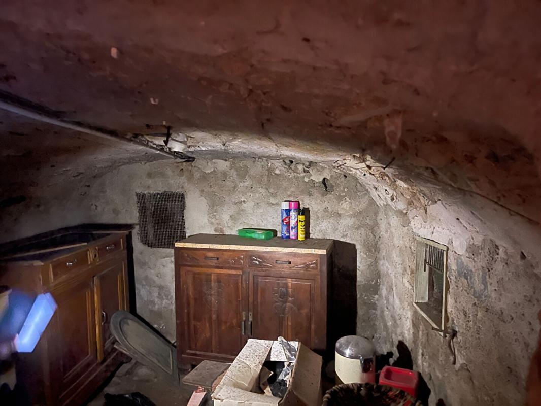 ANDUZE Mas en pierres mitoyen proche Anduze sur terrain constructible de 1900 m2 11