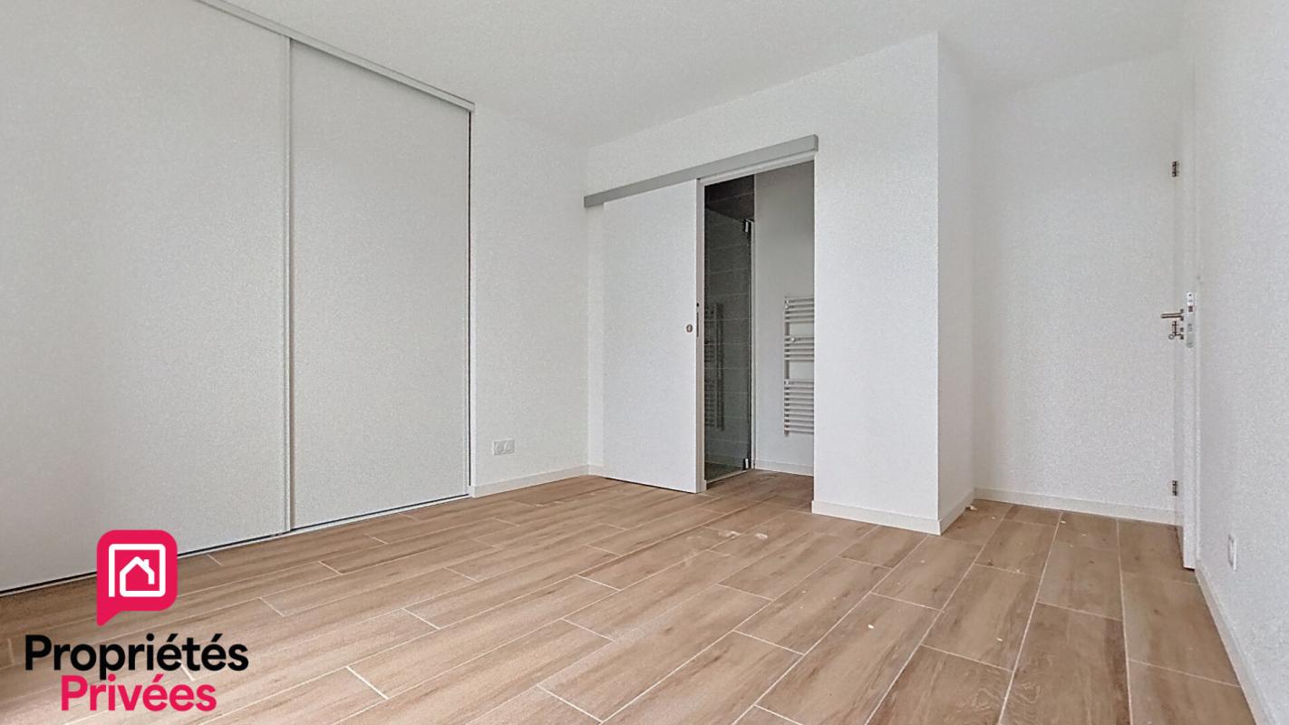 SAINT-SAUVEUR-D'AUNIS Maison récente  2026 de plain pied 155 m2 - RT 2020  -4 chambres - Garage 11