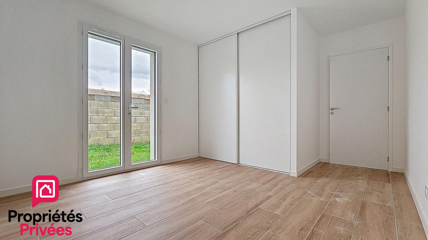 SAINT-SAUVEUR-D'AUNIS Maison récente  2026 de plain pied 155 m2 - RT 2020  -4 chambres - Garage 12