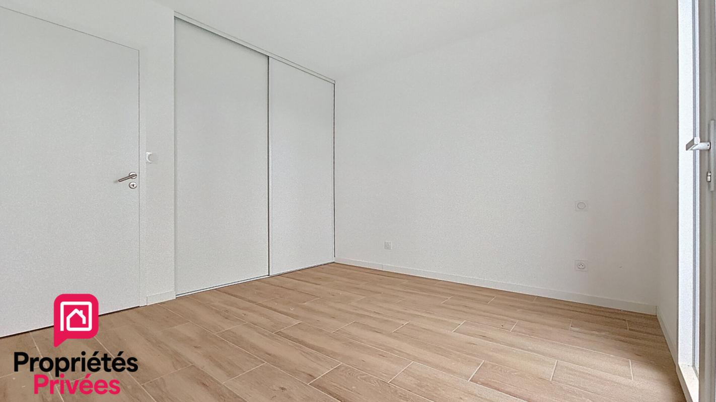 SAINT-SAUVEUR-D'AUNIS Maison récente  2026 de plain pied 155 m2 - RT 2020  -4 chambres - Garage 9