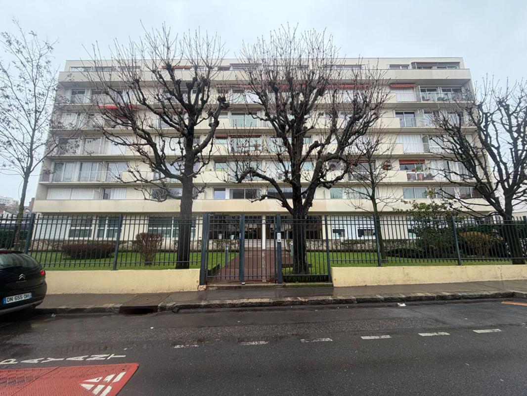 COURBEVOIE Asnières-sur-Seine ? Quartier Flachat | 2 pièces avec balcon, parking et cave 1