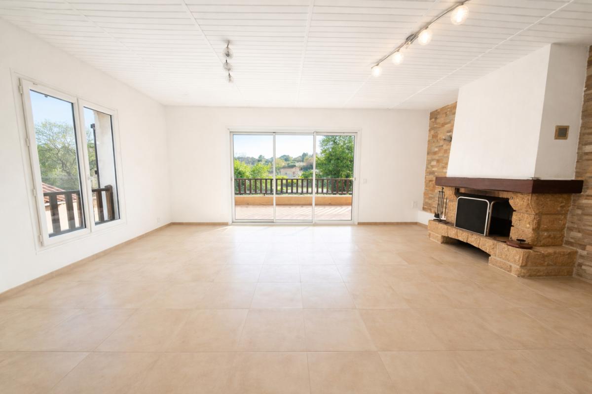 LA MOTTE HAUT DE VILLA- 4 pièces- Grande terrasse- Garage- Jardin 2