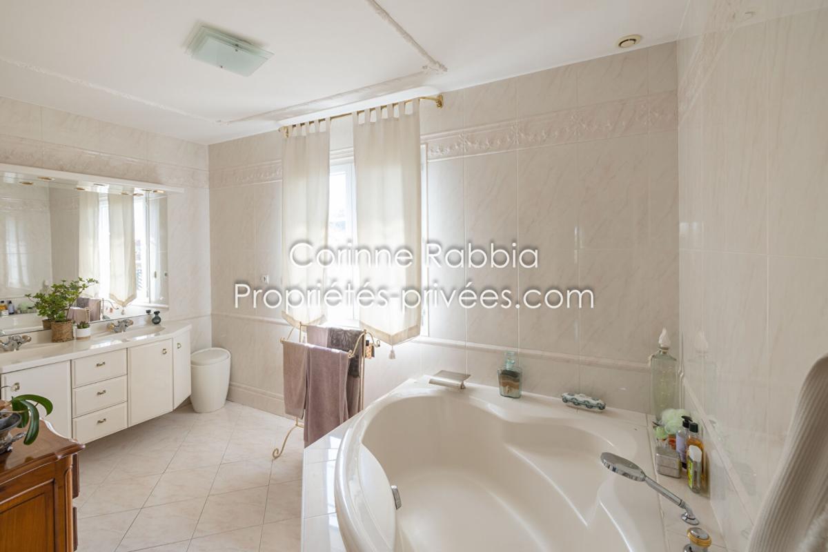 GAGNAC-SUR-GARONNE Maison 190m² avec double garage 42m² 11