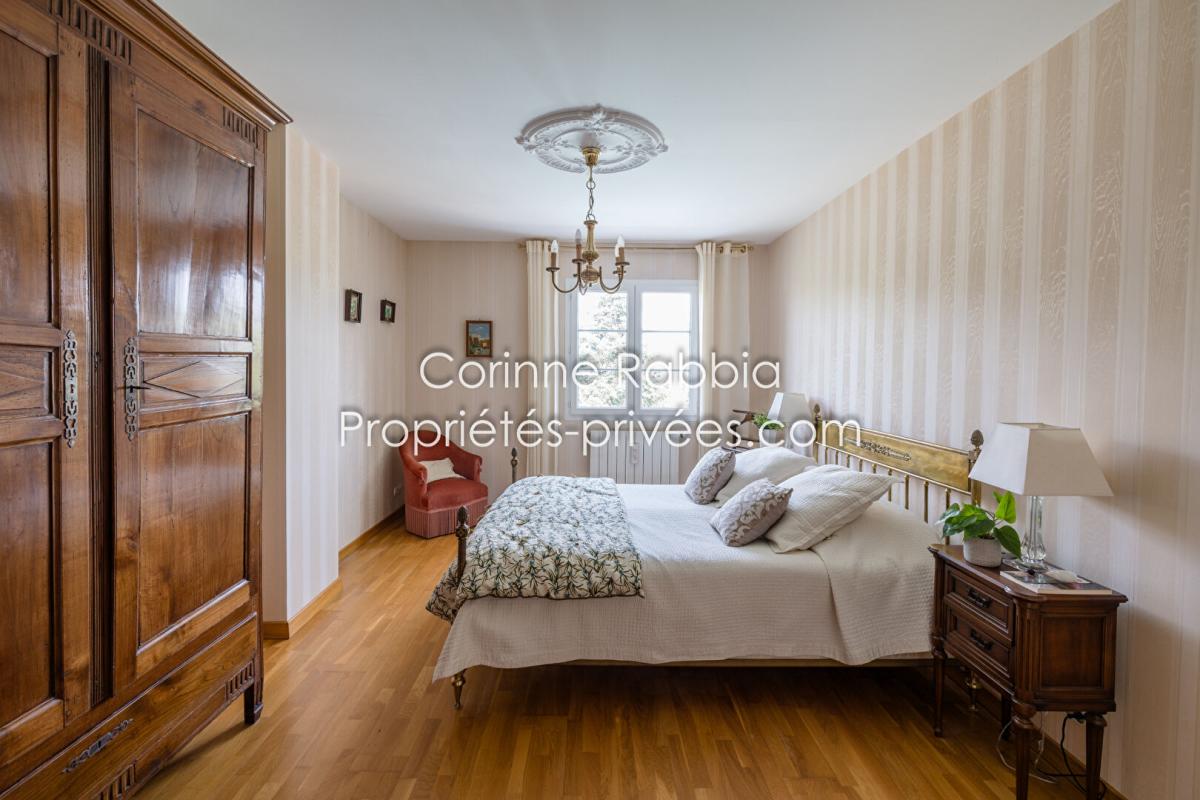 GAGNAC-SUR-GARONNE Maison 190m² avec double garage 42m² 8