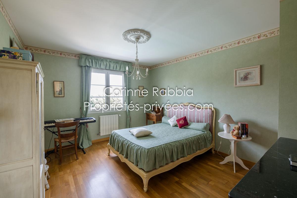 GAGNAC-SUR-GARONNE Maison 190m² avec double garage 42m² 9