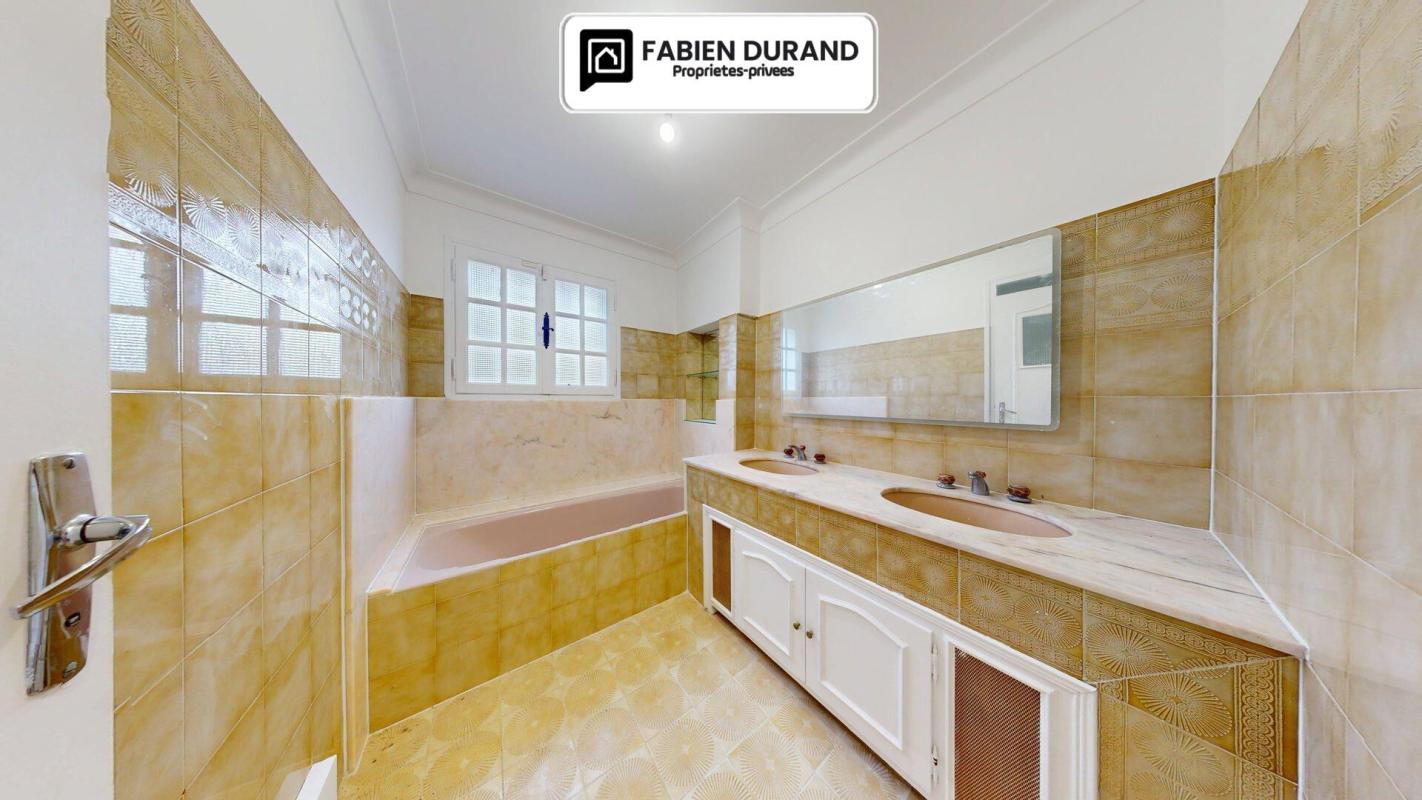 DRAGUIGNAN Villa familiale 148 m² + Annexes 11