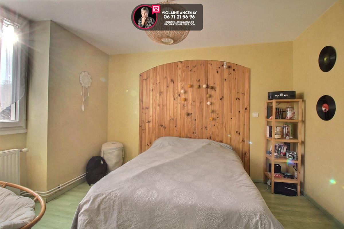 AIX-LES-BAINS Nouvelle opportunité à Aix-les-Bains : grande maison familiale proche centre, espace, calme et vie pratique au quotidien 12