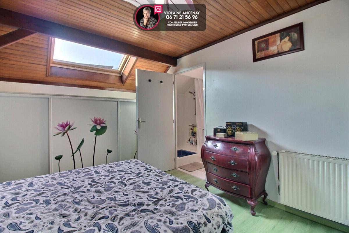 AIX-LES-BAINS Aix-les-Bains proche centre : grande maison familiale 15