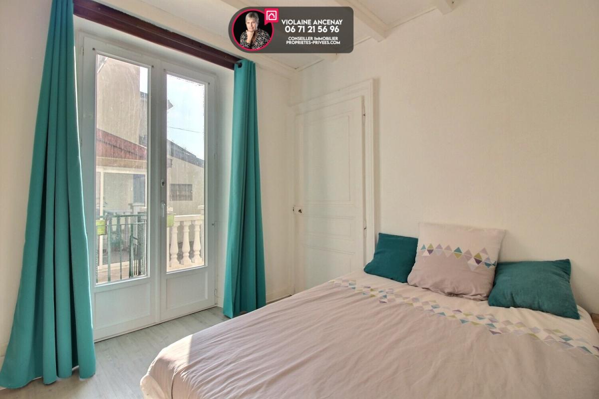 AIX-LES-BAINS Nouvelle opportunité à Aix-les-Bains : grande maison familiale proche centre, espace, calme et vie pratique au quotidien 9