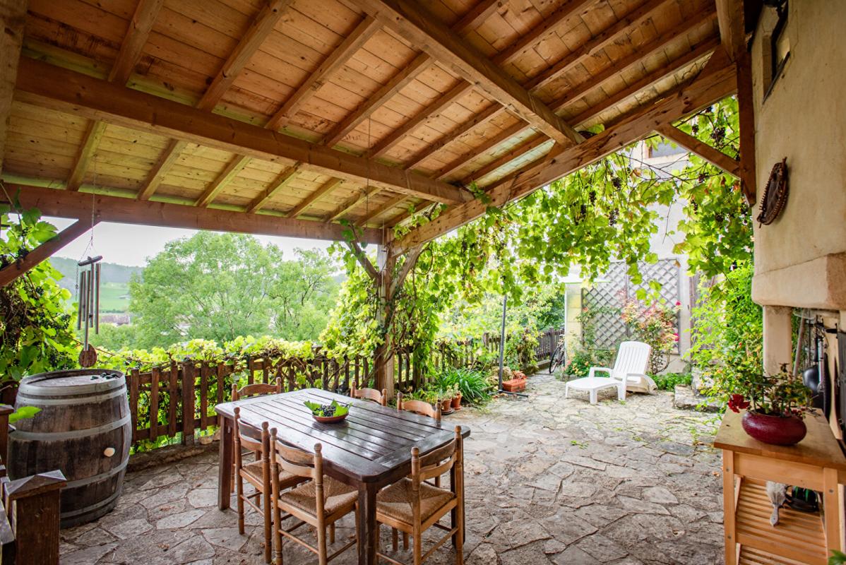 COUZE-ET-SAINT-FRONT 24150- Jolie, petite maison de village, atypique 16