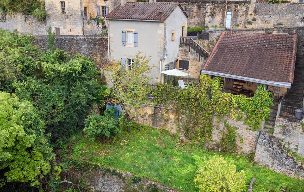 COUZE-ET-SAINT-FRONT 24150- Jolie, petite maison de village, atypique 17